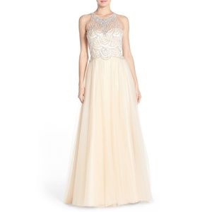 NWT $370 Sean Collection Embellished Tulle Ballgown‎ Champagne [SZ 2 ]